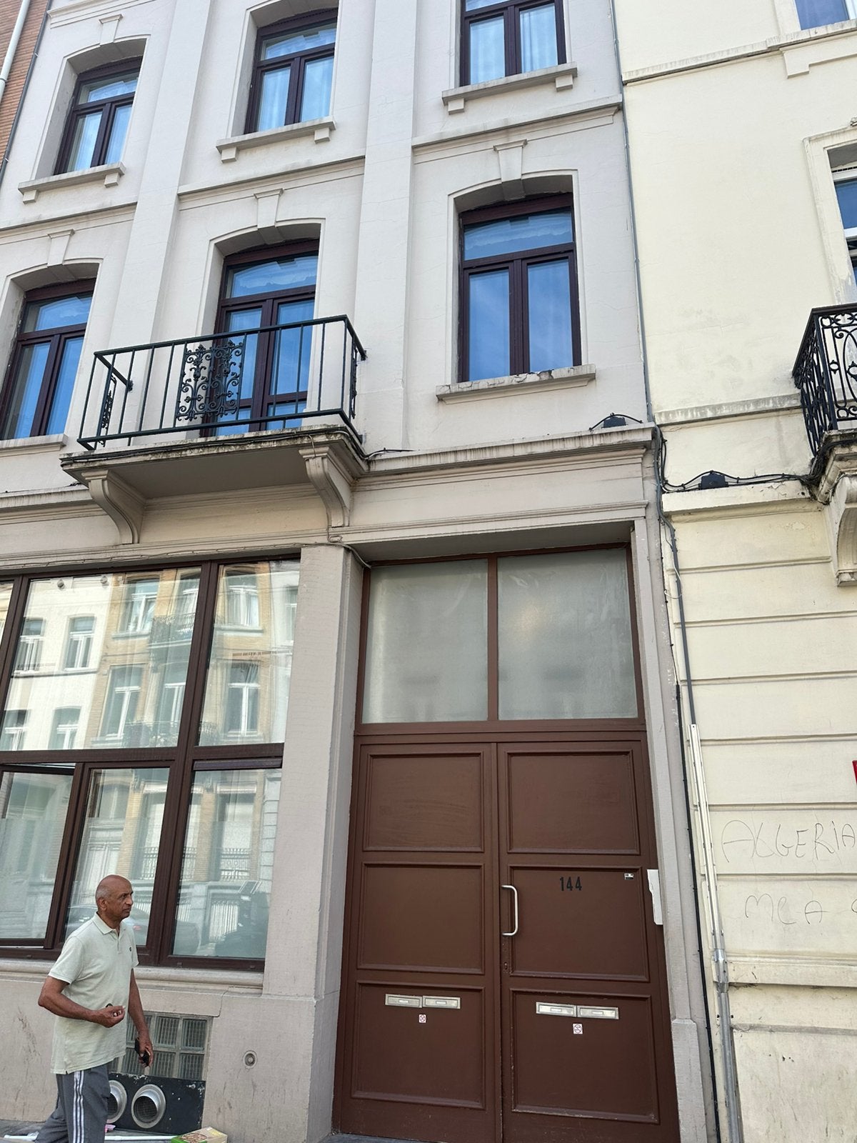 Atelier 290m² sur 3 niveaux – Potentiel énorme à saisir, Immo, Appartements & Studios à louer