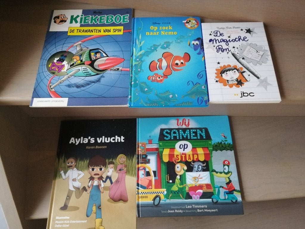 Allerlei kinderboeken en kiekeboe, Ophalen