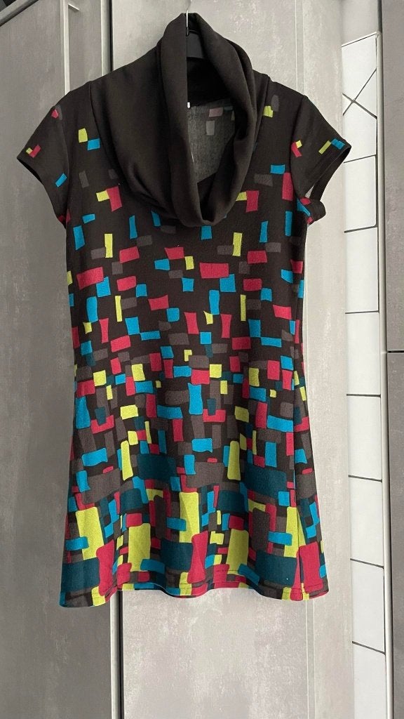 ROBE col roulé sans manches courte LL marron  multicolore, Neuf, Enlèvement ou Envoi, Lola liza, Multicolore
