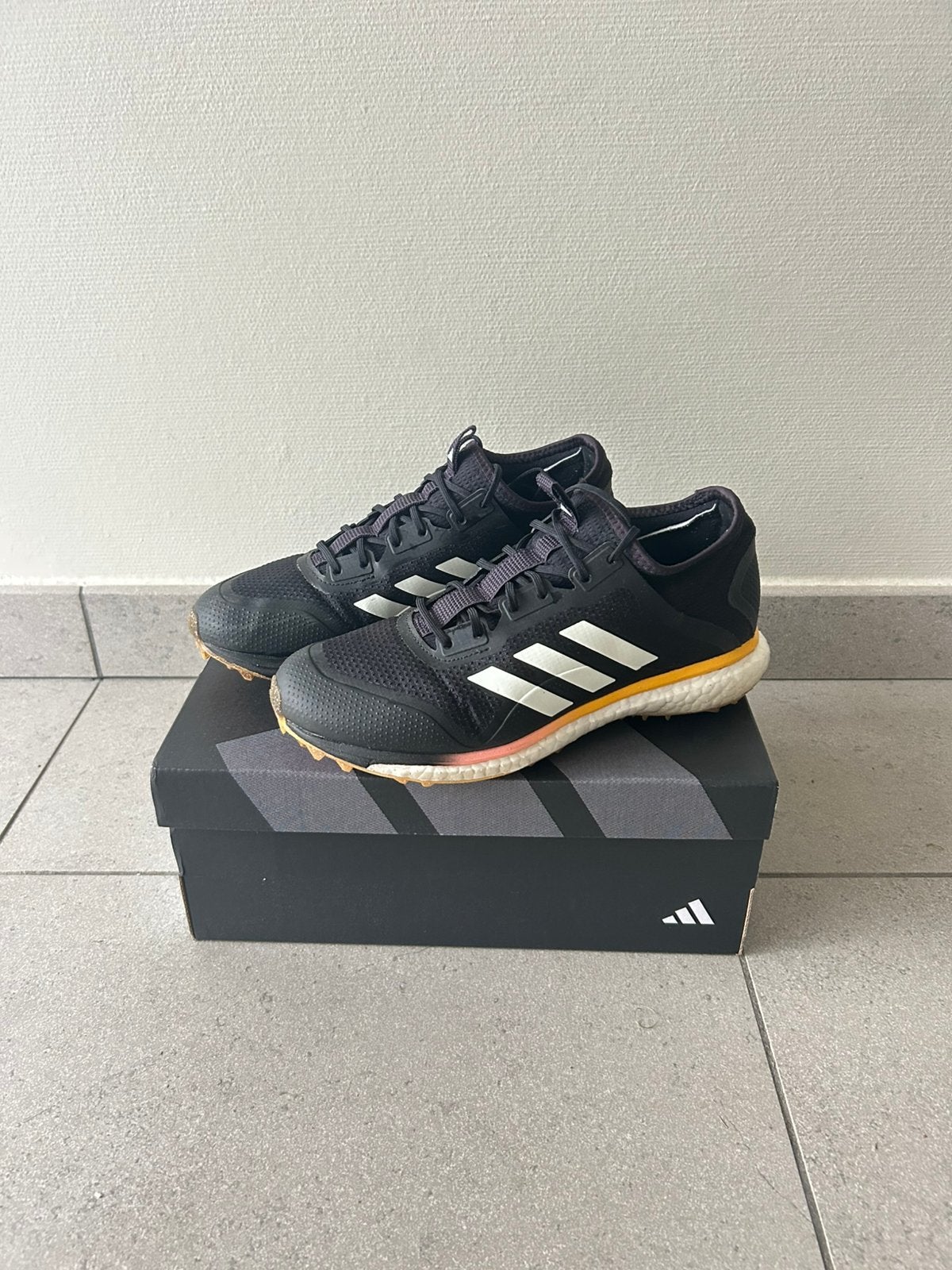 Adidas fabela X empower hockeyschoenen, Sport en Fitness, Hockey, Ophalen, Zo goed als nieuw, Schoenen