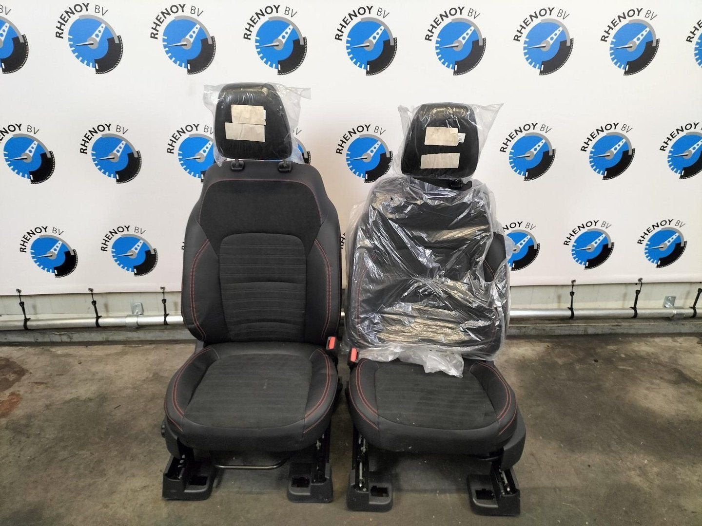 FORD KUGA INTERIEUR COMPLEET 2023, Ophalen of Verzenden, Gebruikt, ARN erkend