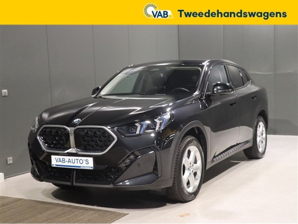 BMW X2   sdrive 20i, 129 g/km, Noir, 5 portes, 5 places