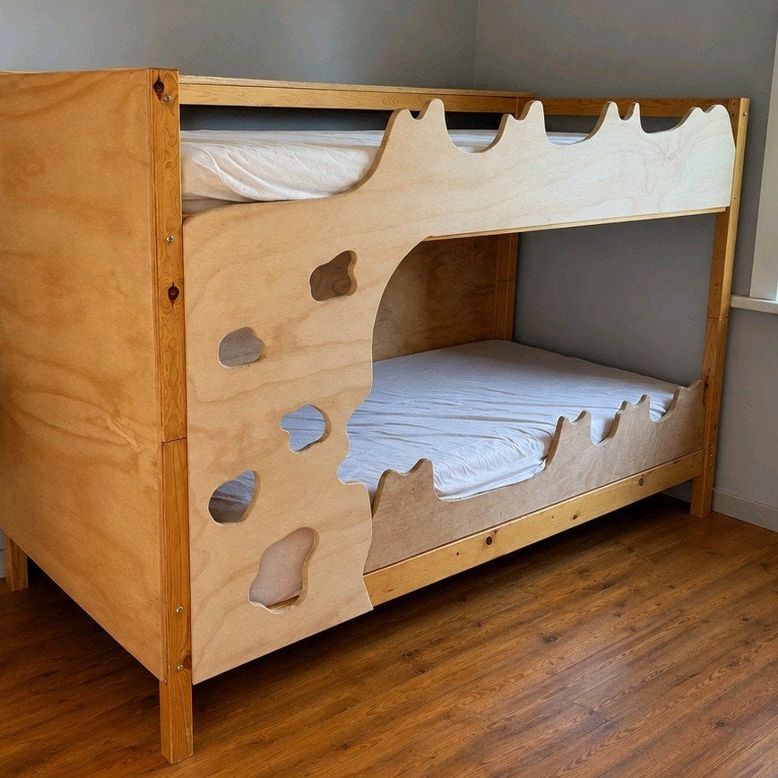 Massief houten IKEA stapelbed met unieke afneembare ombouw, Ophalen, Gebruikt, Stapelbed