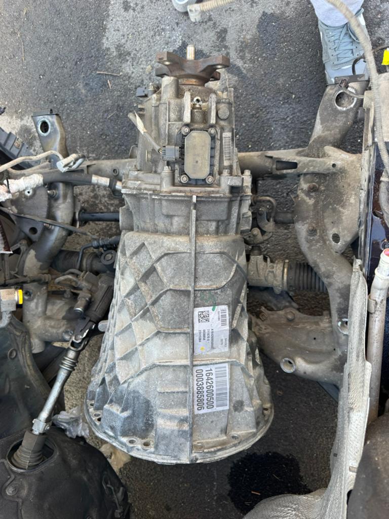 Bateau manuel à 6 vitesses Mercedes, Enlèvement