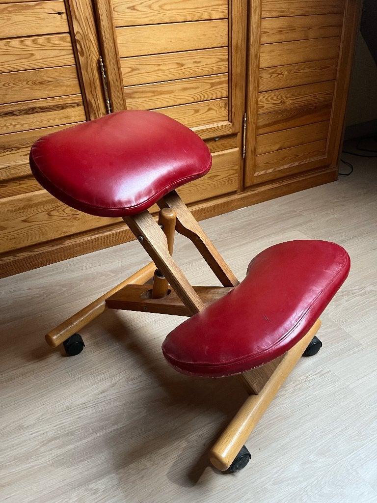 Ergonomische kniestoel, Ophalen, Gebruikt, Bureaukruk, Rood