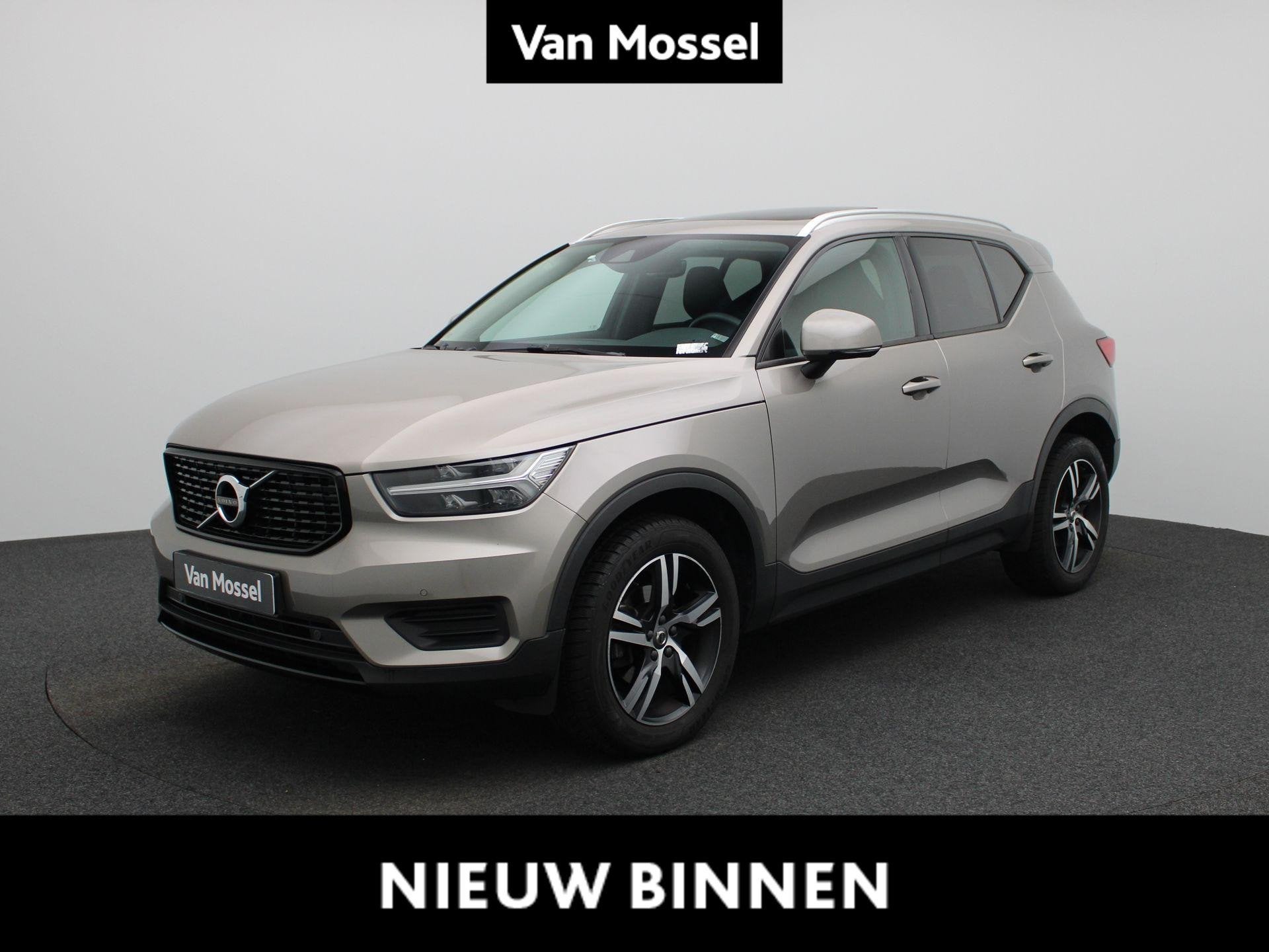 Volvo XC40 T2 Geartronic Momentum Pro (automatique), Autos, Argent ou Gris, Achat, Entreprise, Volant multifonction