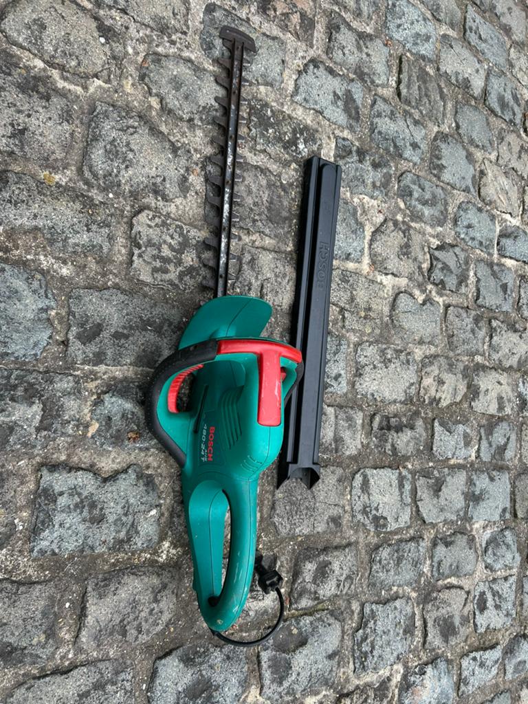 Taille-haie électrique Bosch, Enlèvement, Utilisé