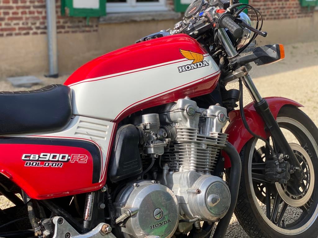 Zeer nette honda bol dor f2, Motos
