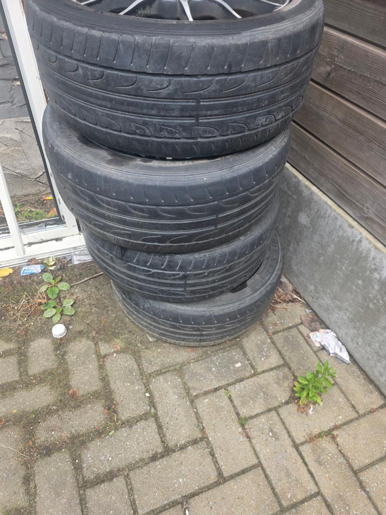 Jantes +pneu Dunlop 215/45/R16, Enlèvement
