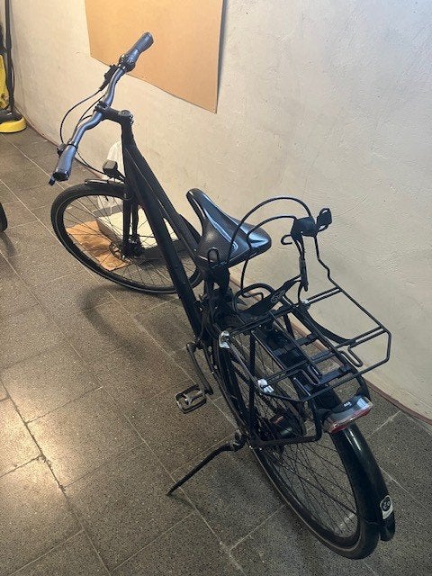 Zwarte Trek jongensfiets met riemaandrijving, Enlèvement, Utilisé, Trek, Vitesses