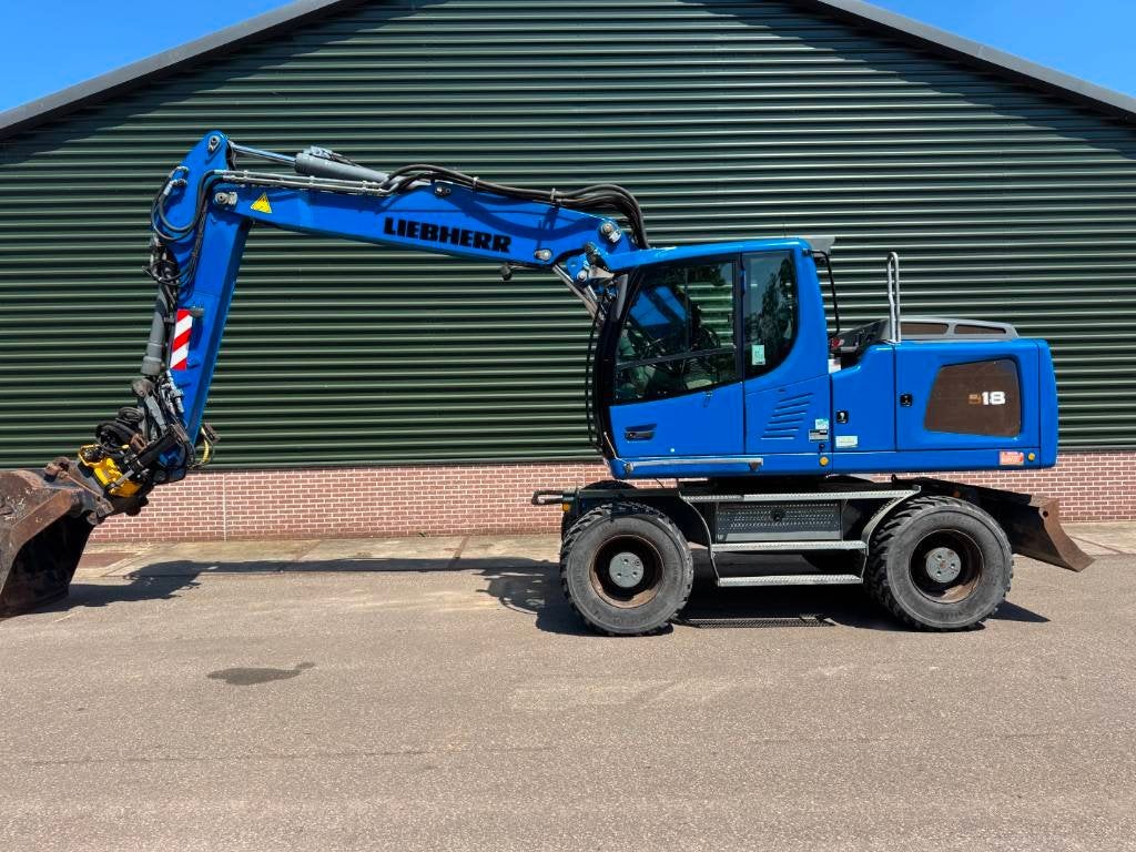 Liebherr A 918, Excavatrice
