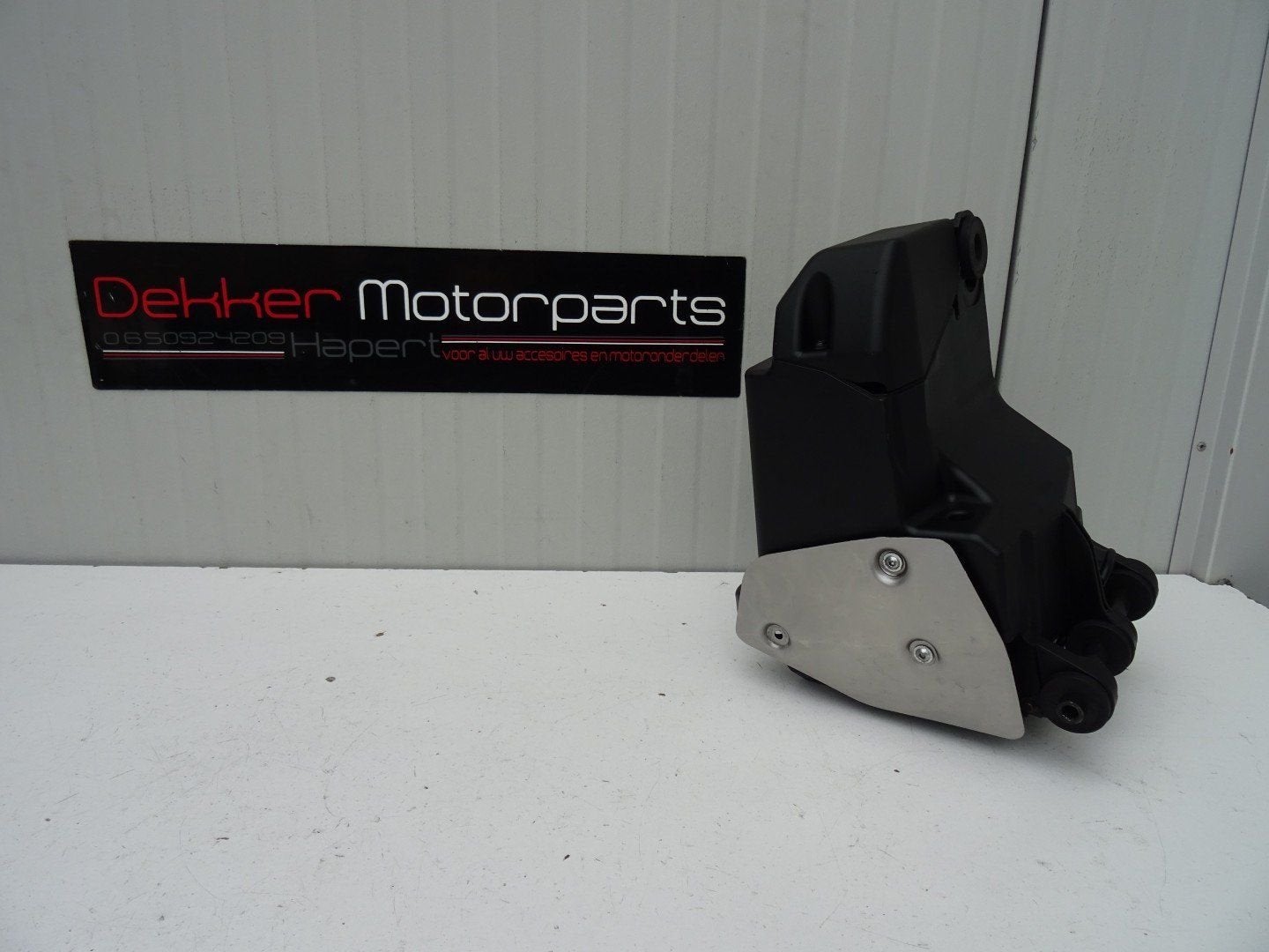Accubak / Battery Holder Ducati Monster 821 2018-2019-2020, Motos, Enlèvement ou Envoi, -, -, -