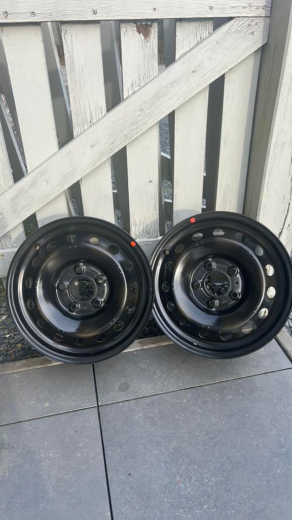 2 Jantes en tôle 15 p - Kia Venga / Hyundai ix20 (5x114.3), 15 pouces, Pneus hiver, Enlèvement, Utilisé