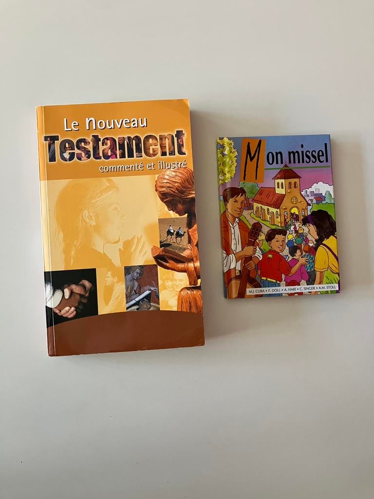 Le nouveau Testament + missel, Enlèvement ou Envoi, Comme neuf