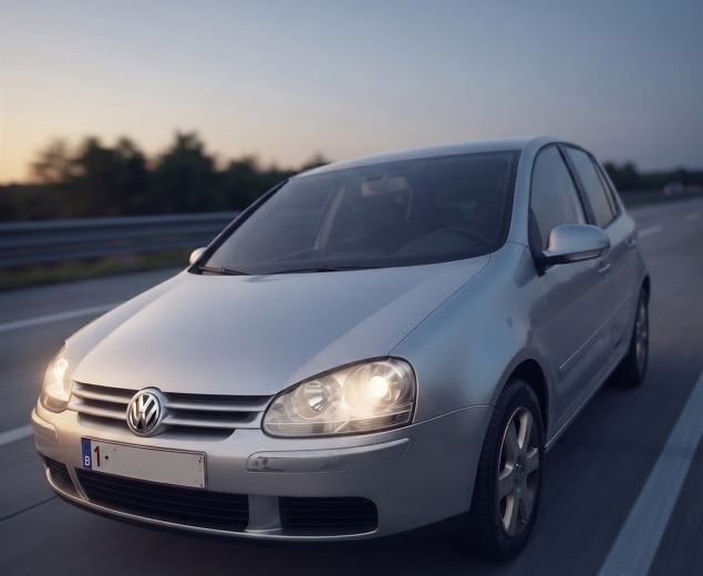 A Vendre Voiture Golf 5, Autos, Argent ou Gris, Achat, Boîte manuelle, 5 portes