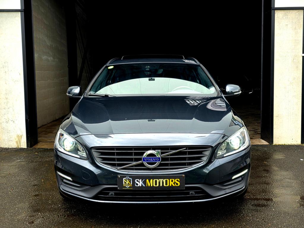 V60 D3 150PK Automaat Euro 6b Xenon Leder Open Dak Camera, Auto's, Volvo, https://public.car-pass.be/vhr/31eff539-ec2b-4172-a057-7d351b6ac389
