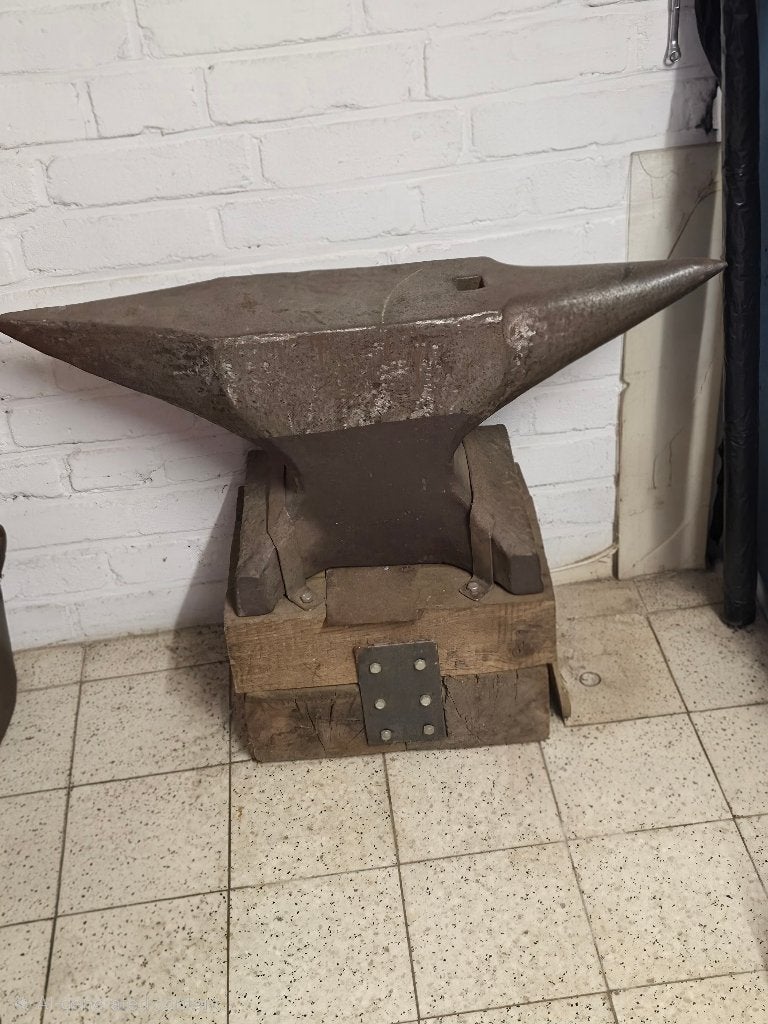 aambeeld, Doe-het-zelf en Bouw, Ophalen, Zo goed als nieuw