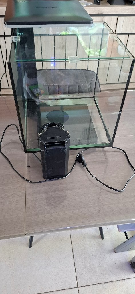 Superfish qubic 30 pro, Enlèvement, Utilisé, Aquarium vide, Superfish