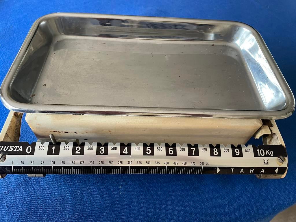 Vintage, retro mechanische keukenweegschaal “Justa”, Verzenden, Gebruikt, Rechthoekig, Metaal