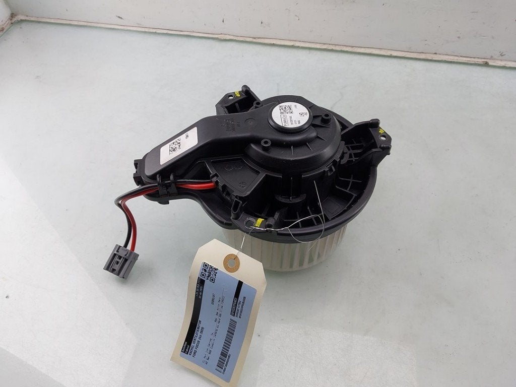 VENTILATEUR RADIATEUR MOTEUR Ford Focus 4 Wagon, Autos : Pièces & Accessoires, Utilisé, Ford