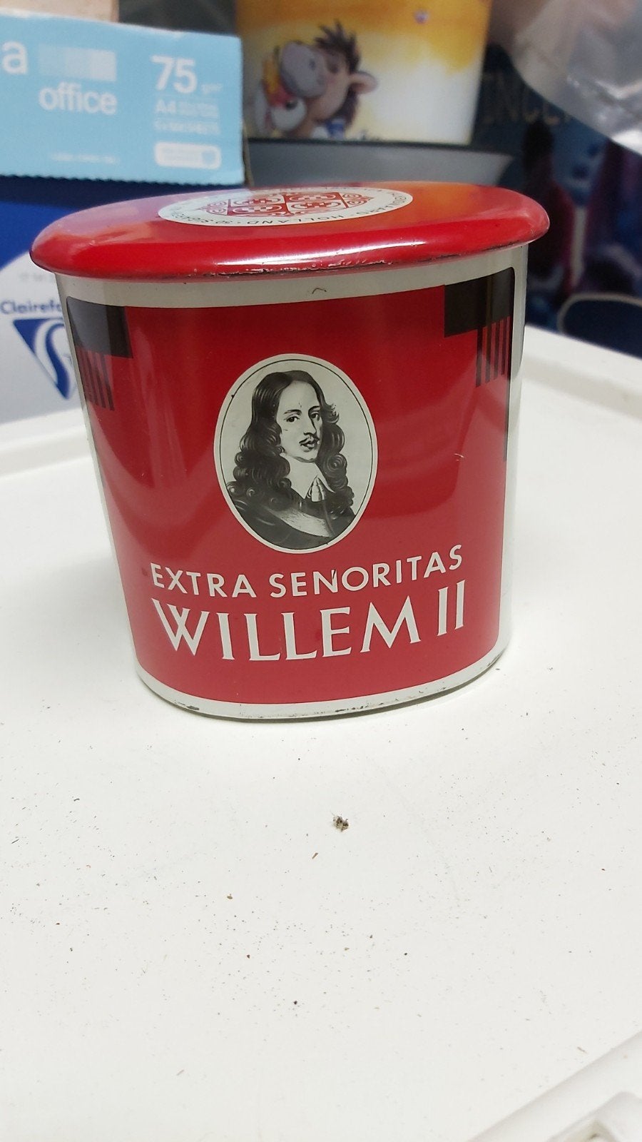 Antieke ijzeren sigarendoos met deksel., Antiek en Kunst, Curiosa en Brocante, Ophalen