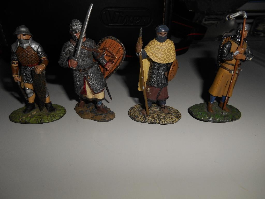 Lot de 4 figurine en plomb ( Moyen âge), Collections, Enlèvement ou Envoi