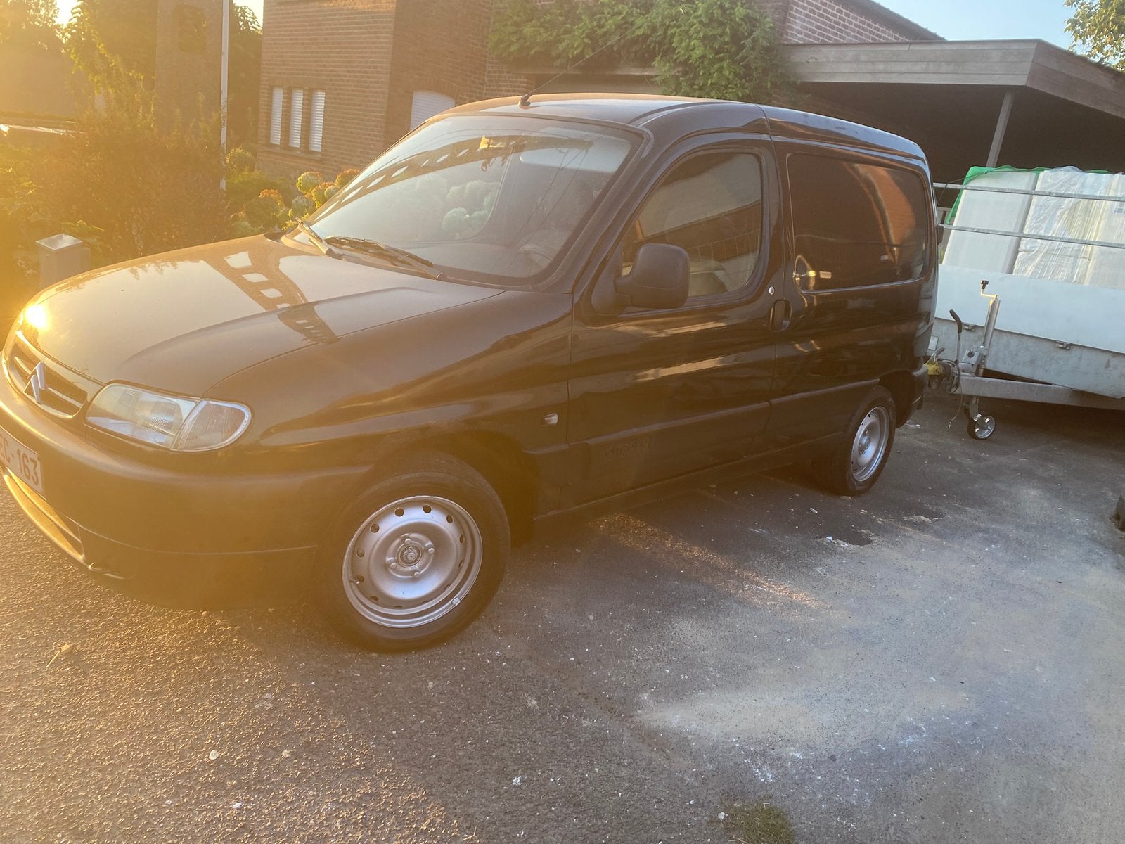 Citroen berlingo 1600 hdi gekeurd voor verkoop !!!, Auto's, Voorwielaandrijving, Stof, Zwart, 1600 cc