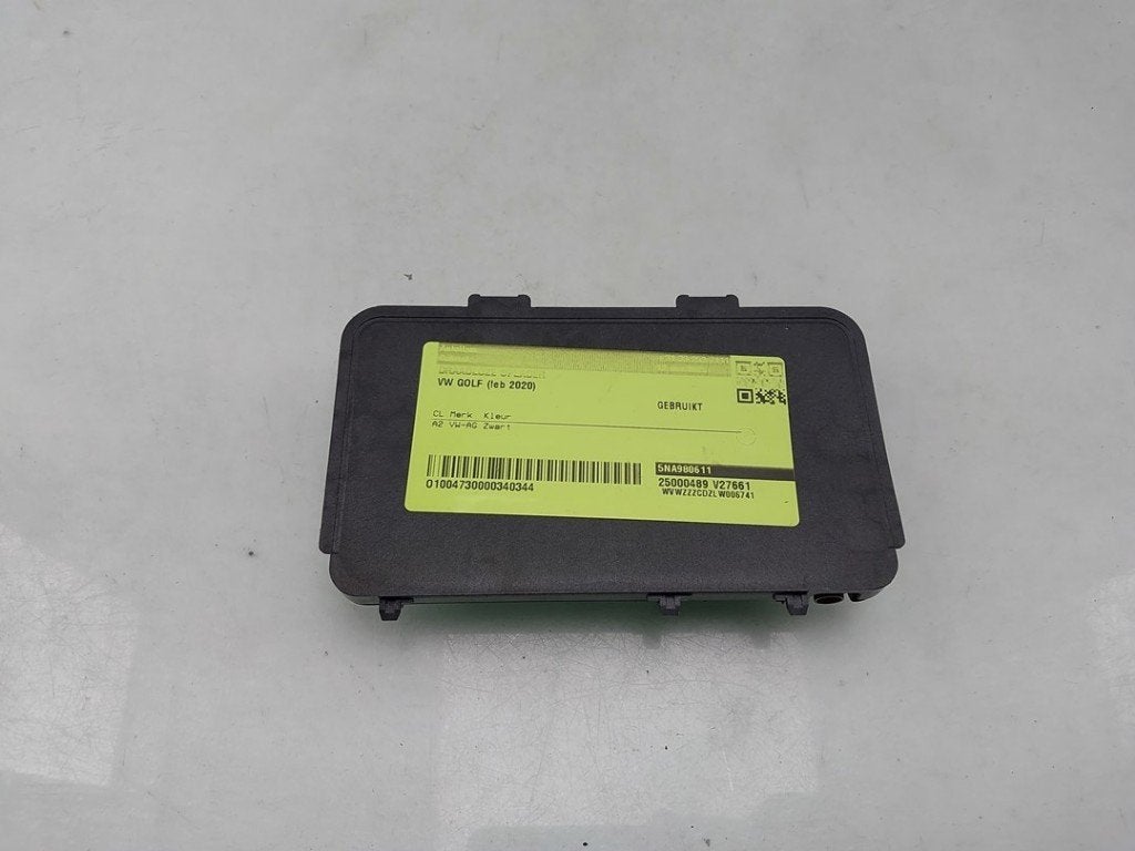 DIVERSEN Draadloze oplader Golf VIII (CD1) (|5NA980611|), Auto-onderdelen, Gebruikt, Volkswagen, Volkswagen AG, Kundenbetreuung@volkswagen.de