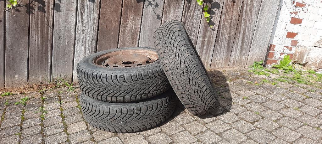 Trois pneus sur jantes (hiver 175/65 R14 82T M+S DOT 3016), Autos : Pièces & Accessoires, 14 pouces, Pneus hiver, 175 mm, Véhicule de tourisme