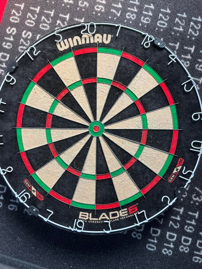 Dartblok - Verlichting - Surround / Winmau Blade 6 en Target, Sport en Fitness, Darts, Ophalen, Gebruikt, Dartbord