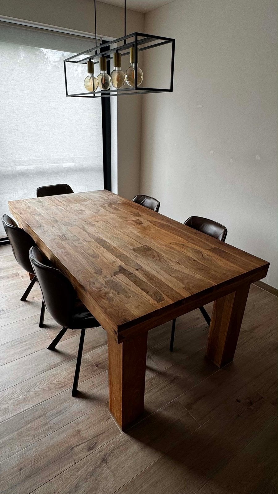 Volhouten eettafel ( Massief ), Huis en Inrichting, Ophalen, Zo goed als nieuw