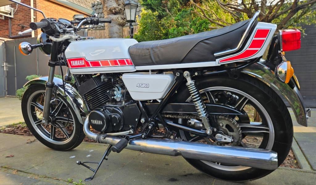 Zeer mooie Yamaha RD 400., Motoren