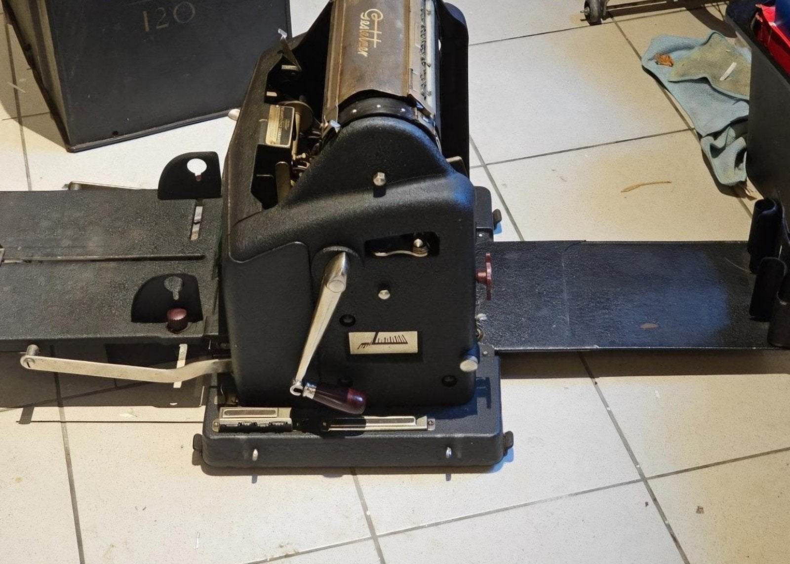 gestetner 120 stencilmachine, Ophalen