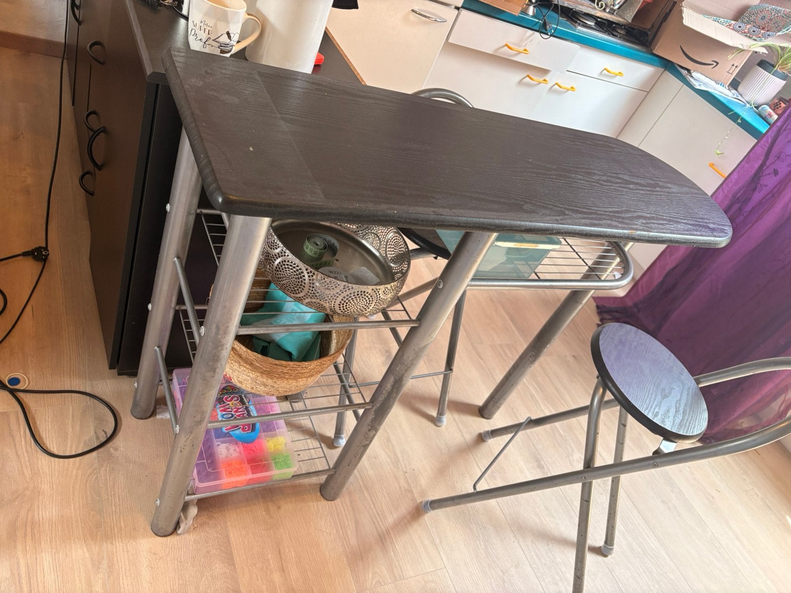 Table avec 2 tabouret a vendre, Maison & Meubles, Enlèvement, Utilisé