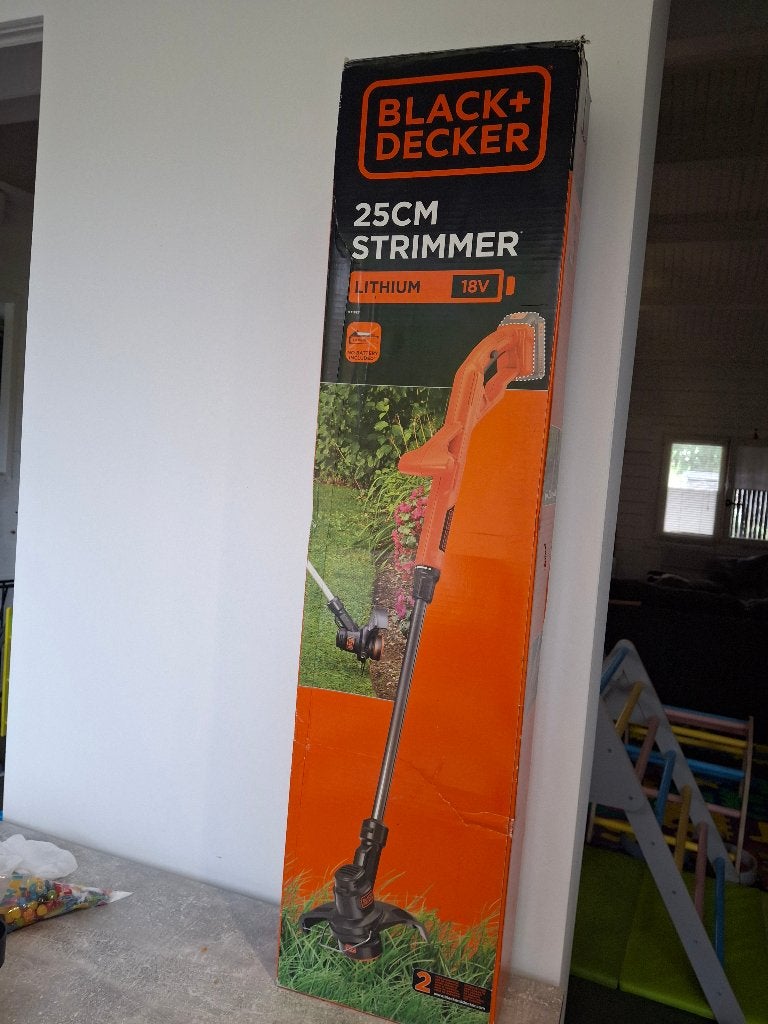 NIEUWE grastrimmer Black+Decker ST1823B-XJ accu, Tuin en Terras, Ophalen, Nieuw, 10 tot 30 cm, Accu