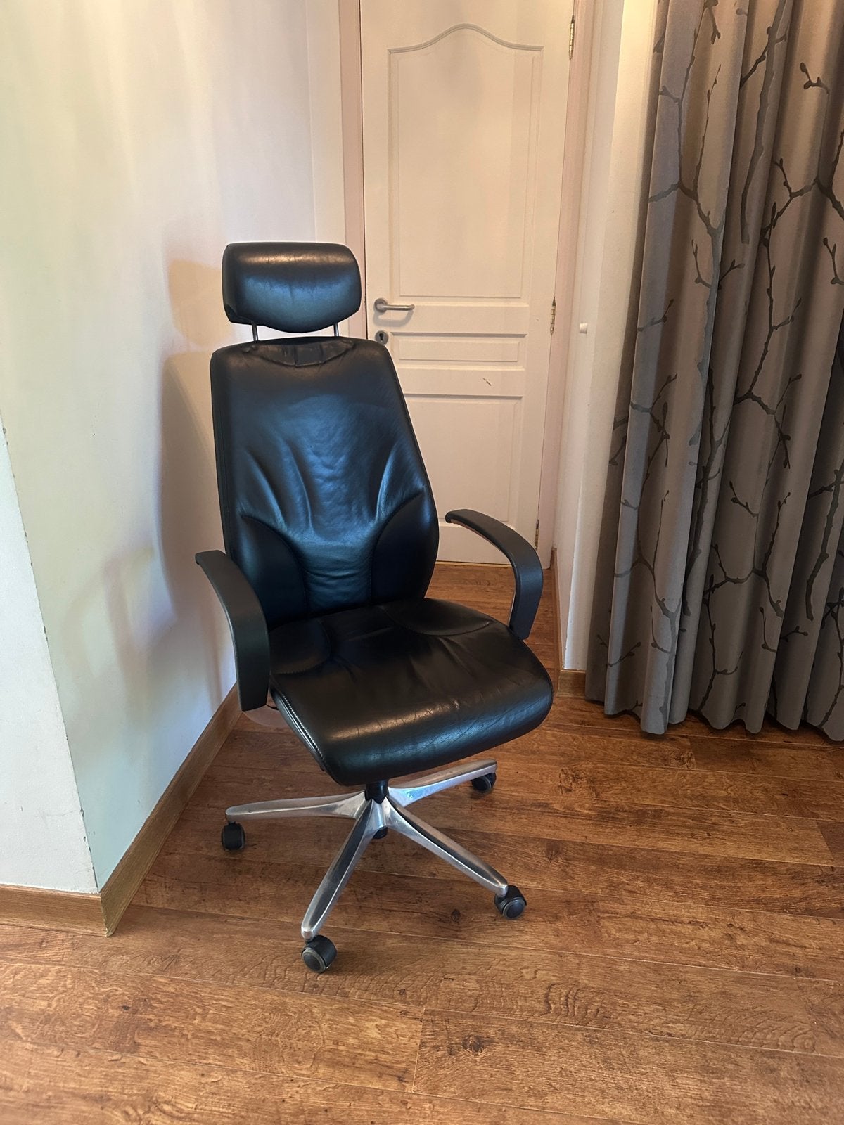 Giroflex 64 bureaustoel / directiestoel in zwart leer leder, Enlèvement, Comme neuf, Noir, Chaise de bureau