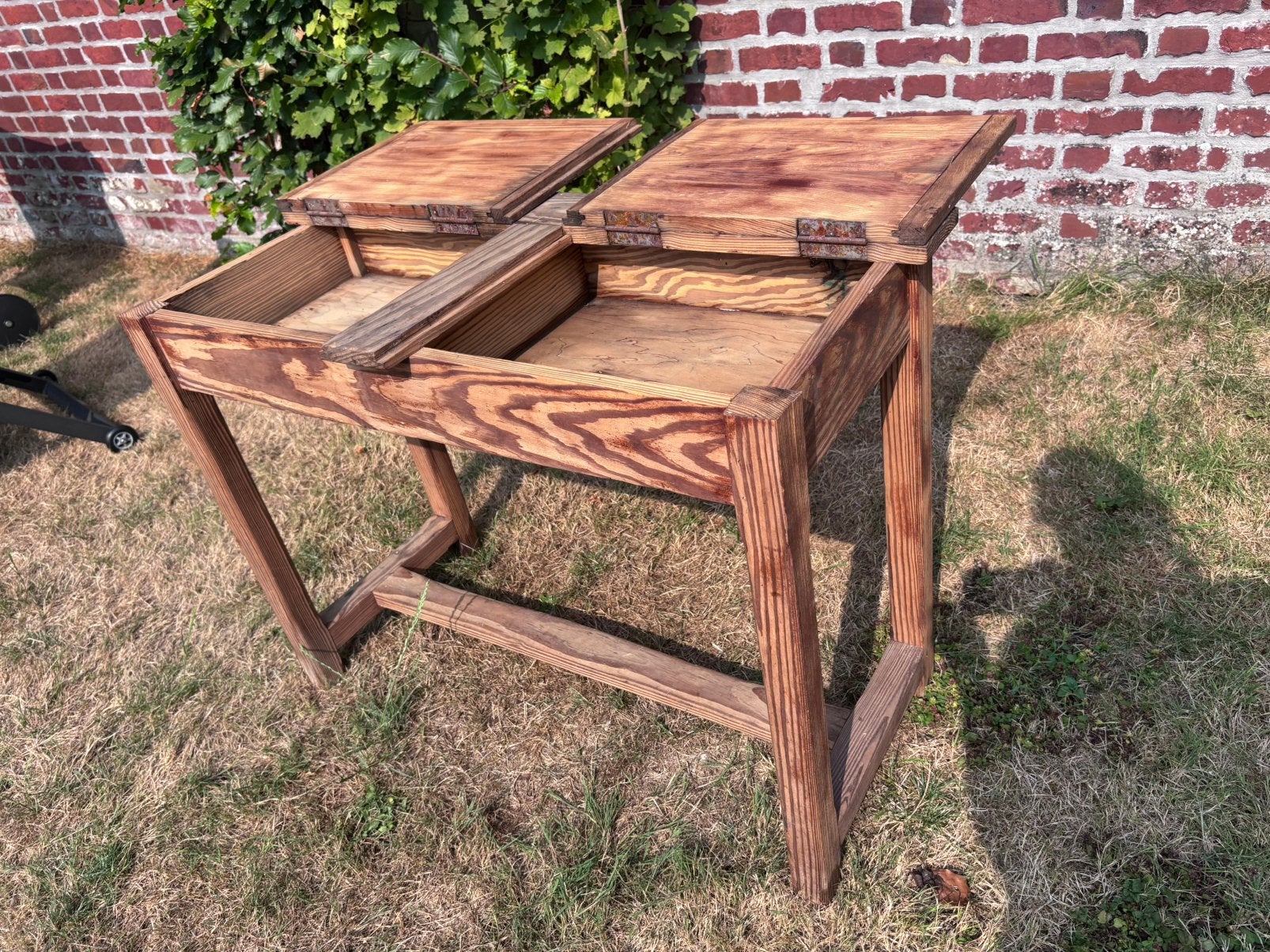 Pupitre/banc d’ecole en bois massif, Maison & Meubles, Bureaux, Autres marques, Bureau d'écolier, 45 cm, Enlèvement