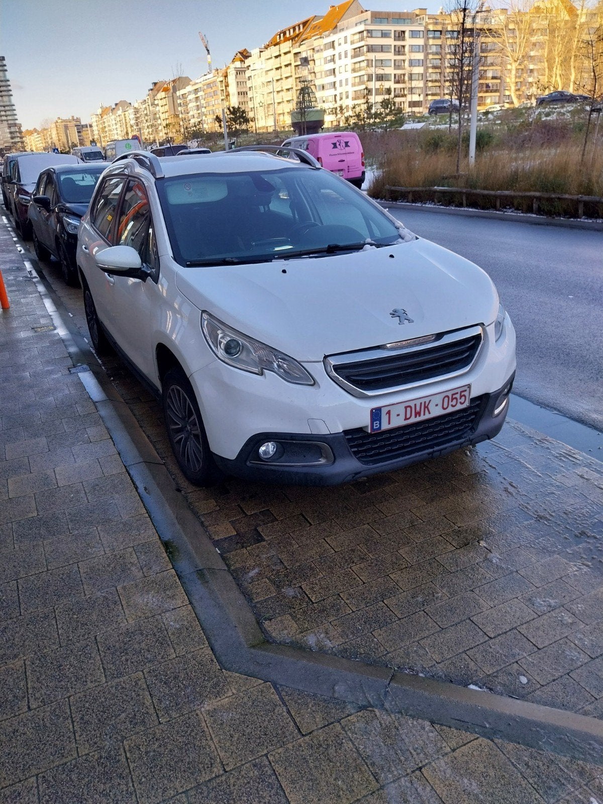 Auto Peugot 2008, Voorwielaandrijving, Dealer onderhouden, Monovolume, Zwart
