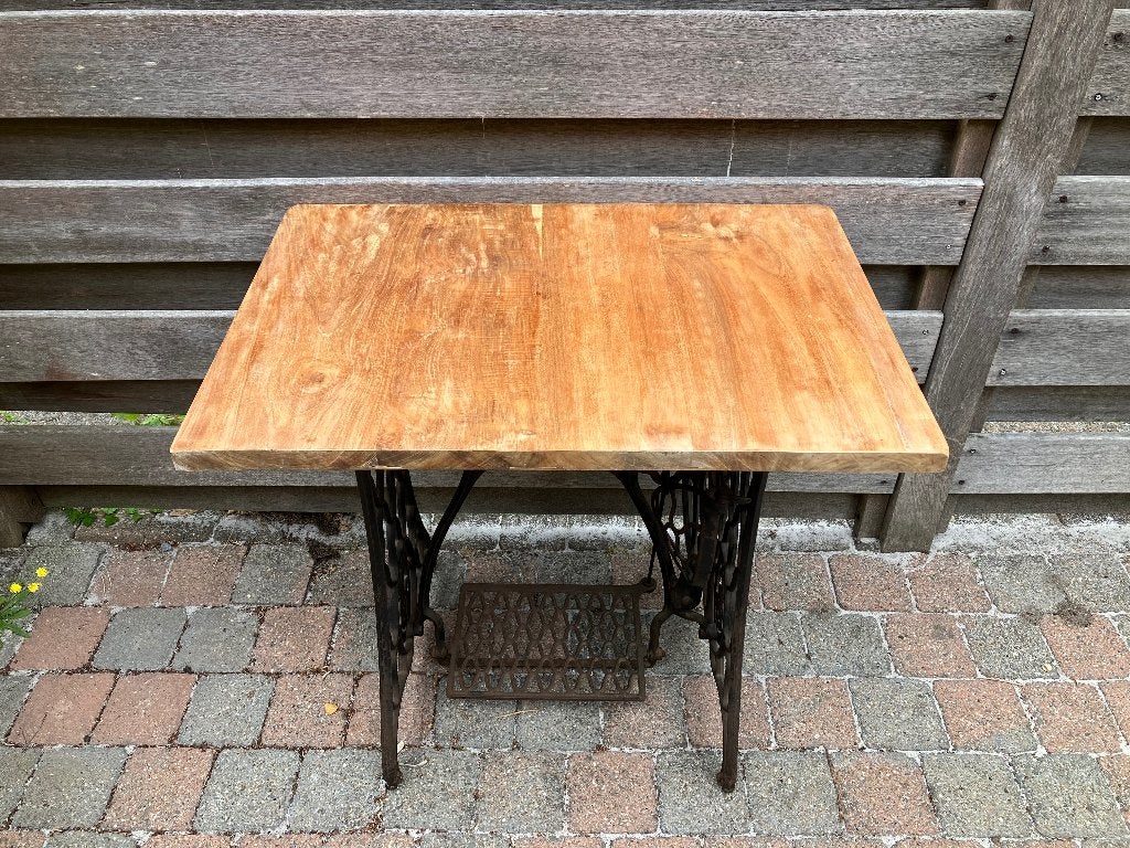 Bistro side table Singer, Maison & Meubles, Tables | Dessertes, Enlèvement