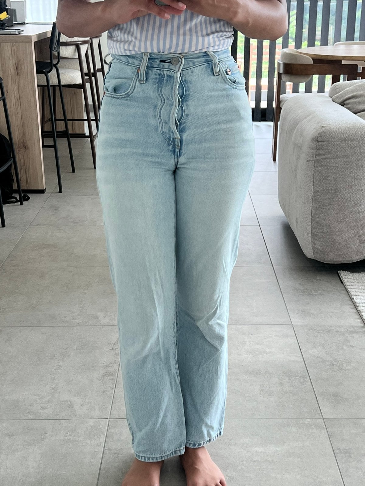 Jeans Levi’s Ribecage droit W23 L29, Vêtements | Femmes, Jeans, Enlèvement ou Envoi, Comme neuf, Bleu, W27 (confection 34) ou plus petit