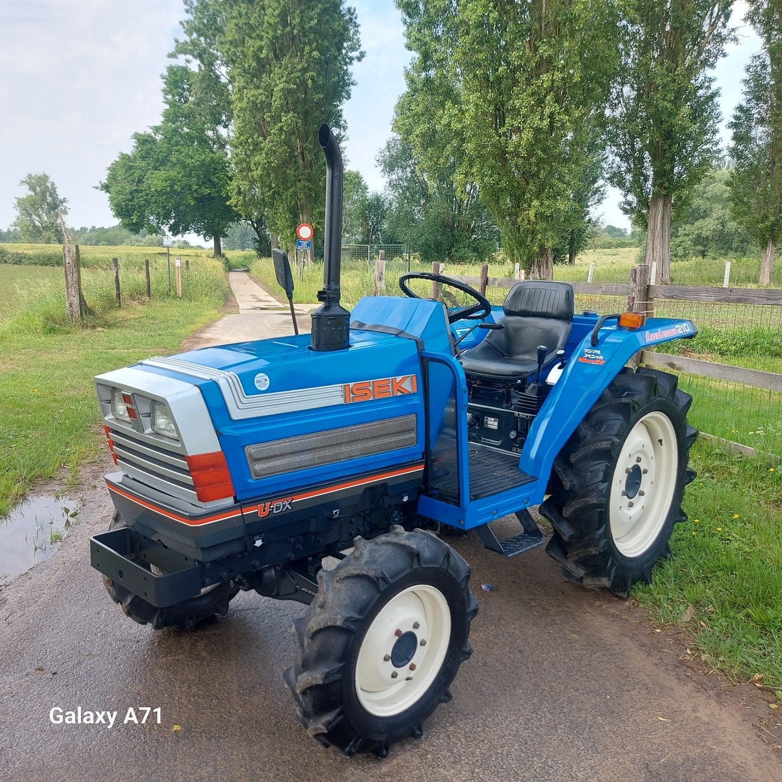 Minitractor iseki 23pk 4x4 servo SHOWROOMSTAAT!, Zakelijke goederen, Landbouw | Tractoren, Ophalen