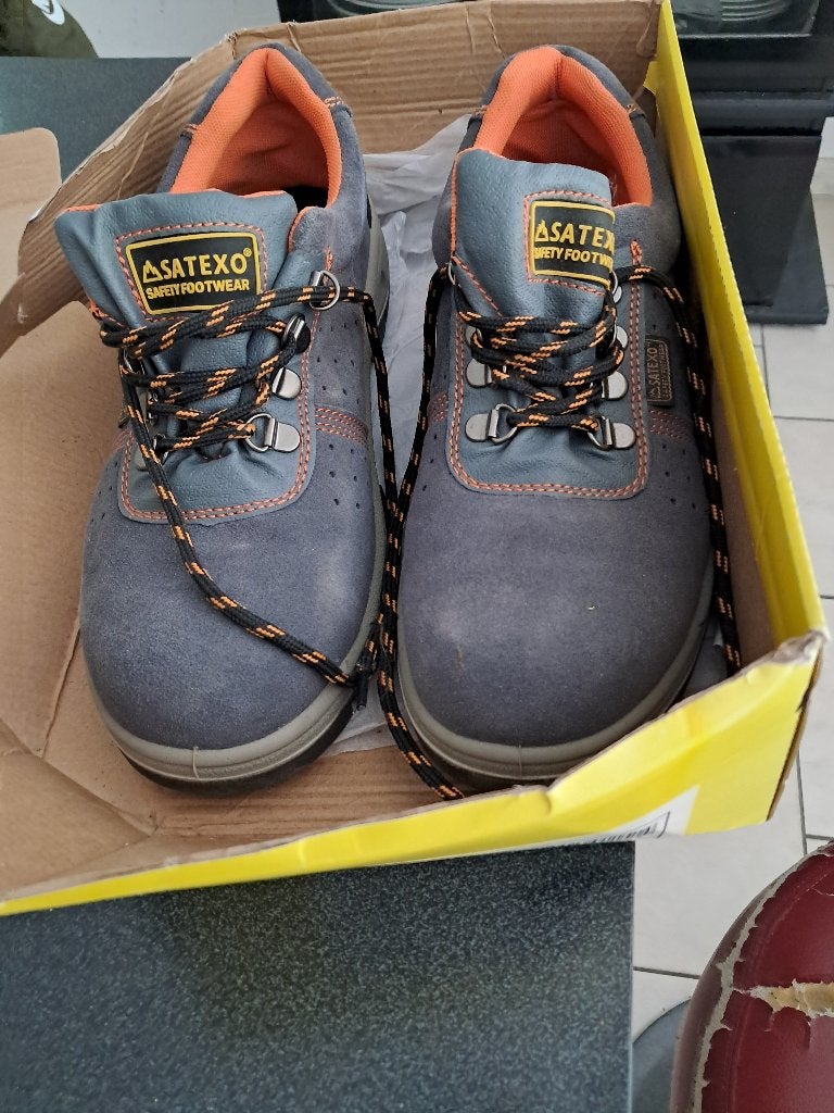Werkschoenen, Ophalen, Nieuw