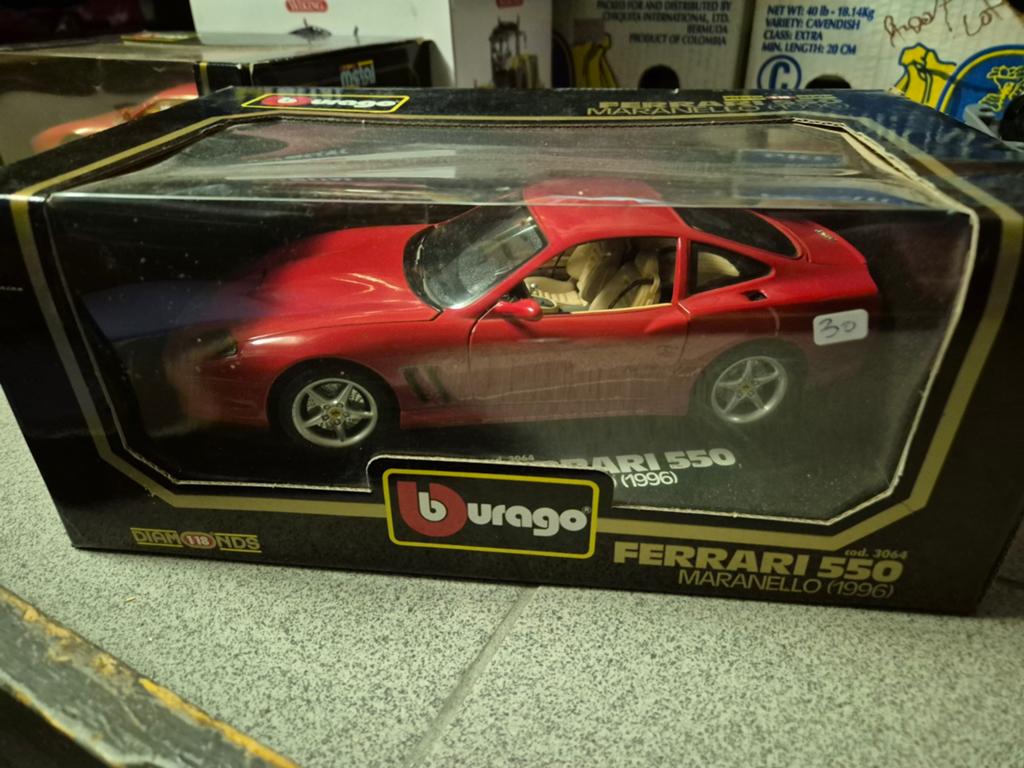 1.18 burago ferrari 550, Hobby & Loisirs créatifs, Voitures miniatures | 1:18, Enlèvement ou Envoi, Burago