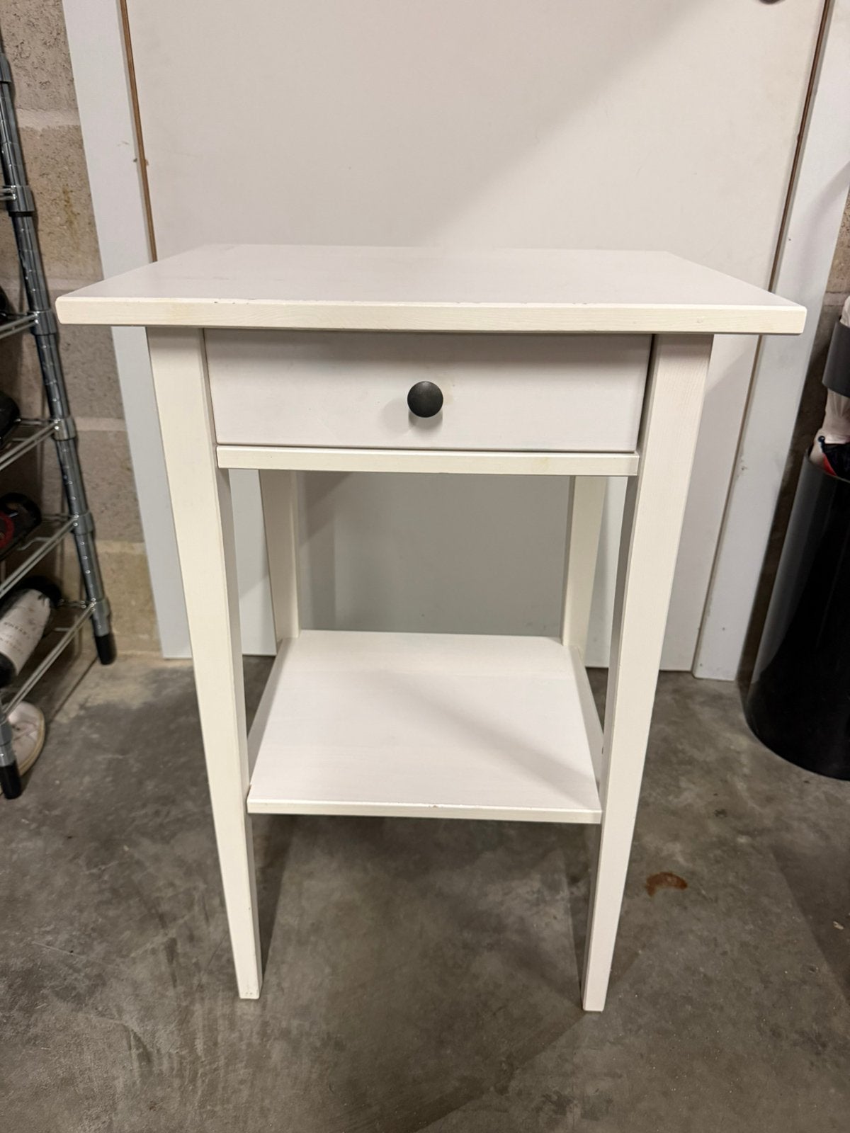 2x Hemnes nachtkastjes (Wit) prijs voor de 2, Huis en Inrichting, Slaapkamer | Nachtkastjes, Gebruikt, 45 tot 65 cm, Hout, 55 tot 70 cm