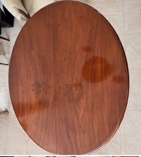 Ovale Louis-Philippe-tafel in massief mahoniehout,, Antiek en Kunst, Ophalen
