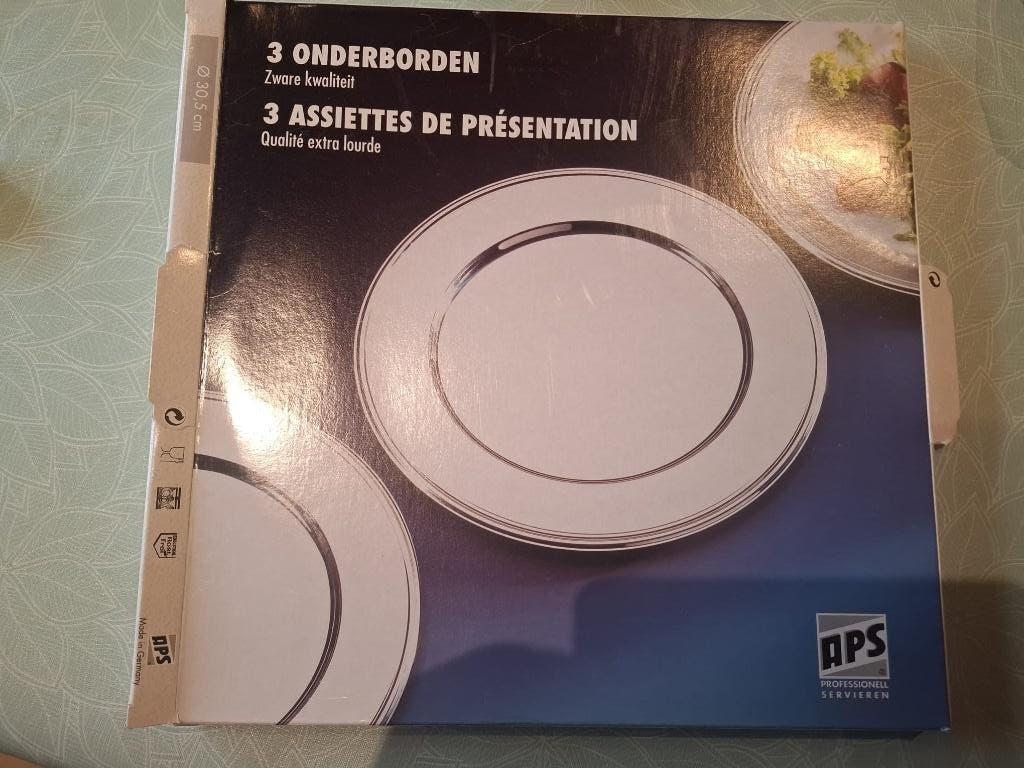 9 zilverkleurige onderborden – Duitse topkwaliteit !, Huis en Inrichting, Ophalen, Bord(en)