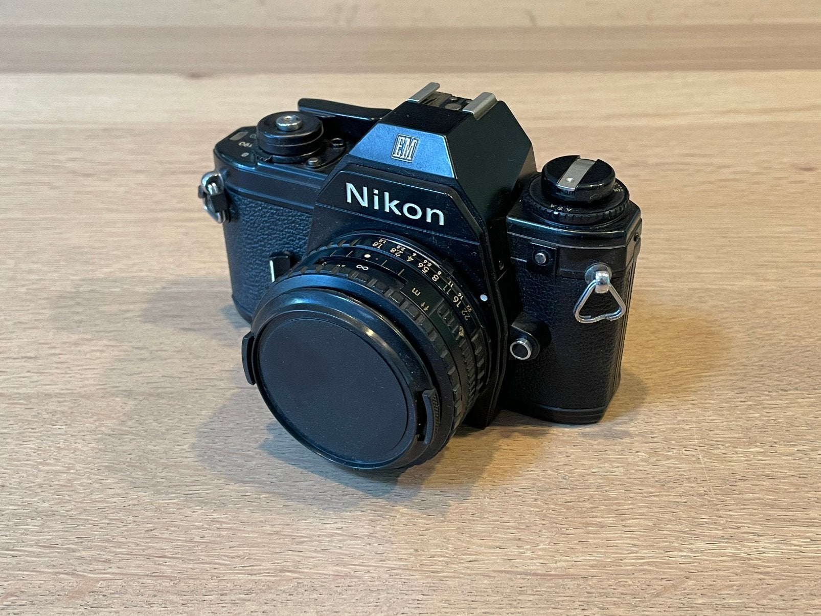 Nikon EM analoge camera, TV, Hi-fi & Vidéo, Appareils photo analogiques, Enlèvement, Comme neuf, Reflex miroir, Nikon
