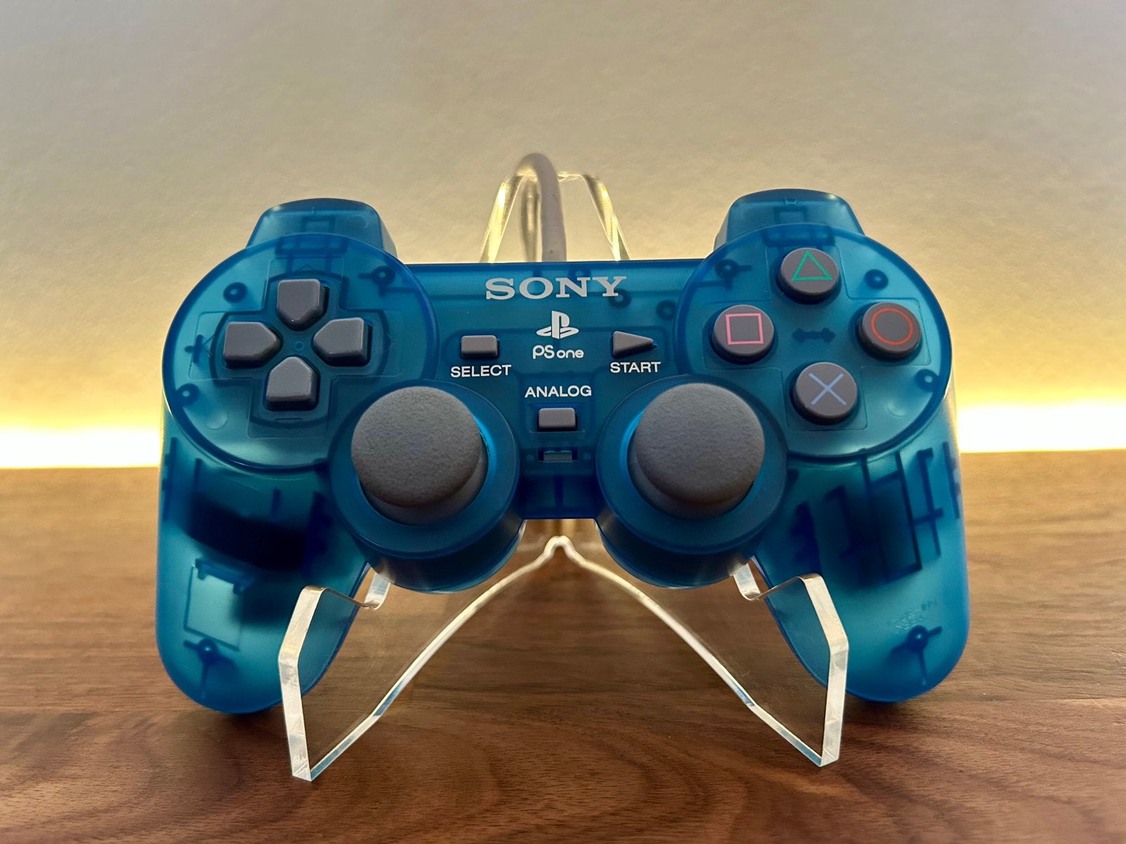 Sony PSone DualShock Analog Controller (Clear Blue), Games en Spelcomputers, Spelcomputers | Sony Consoles | Accessoires, Zo goed als nieuw