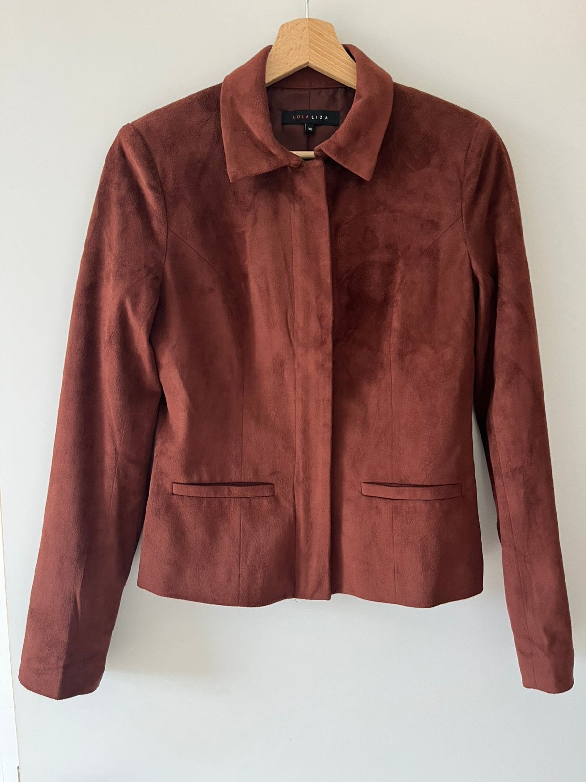 Lola & Lisa Tailleur en daim brun, Kleding | Dames, Jasjes, Kostuums en Pakken, Kostuum of Pak, Bruin, Ophalen of Verzenden, Zo goed als nieuw