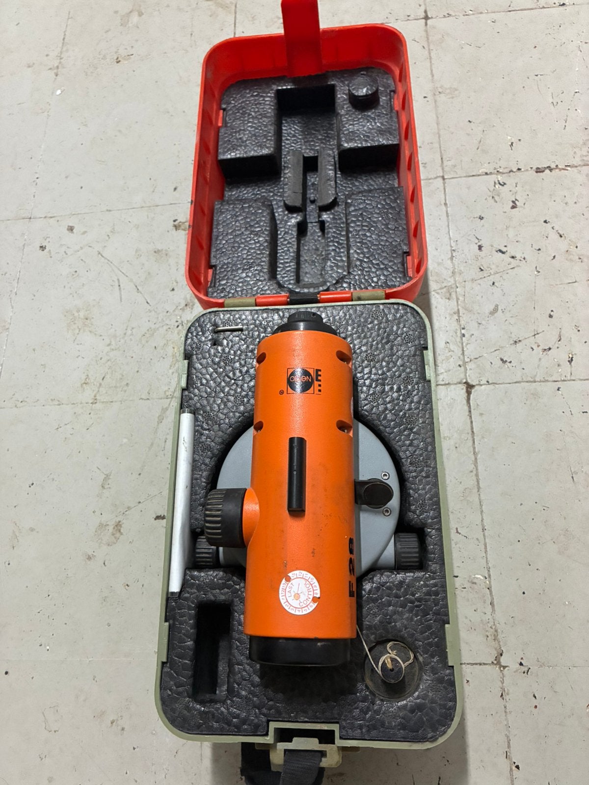 Niveau optique tres bon état, Bricolage & Construction, Enlèvement ou Envoi, Comme neuf